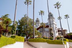 A visit to San Simeon requires an advance reservation. A number of tours are available, San Luis Obispo