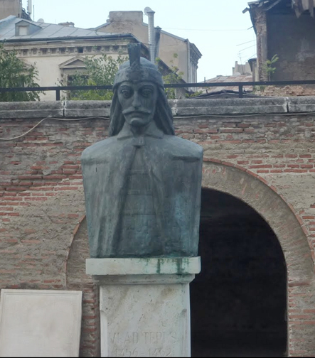 Vlad Tepes, Vlad the Impaler, statue 