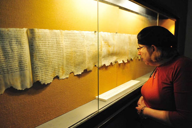 Dead Sea Scrolls on ehxibit, Israel