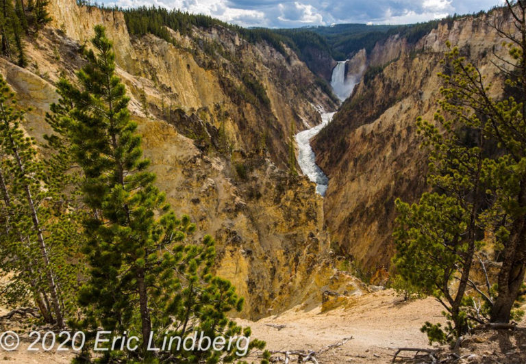 Over countless centuries the Yellowstone River has carved down more than 1000 feet to create the 20-miles long Grand Canyon of the Yellowstone. This vista from Artist’s Point is a popular viewpoint.