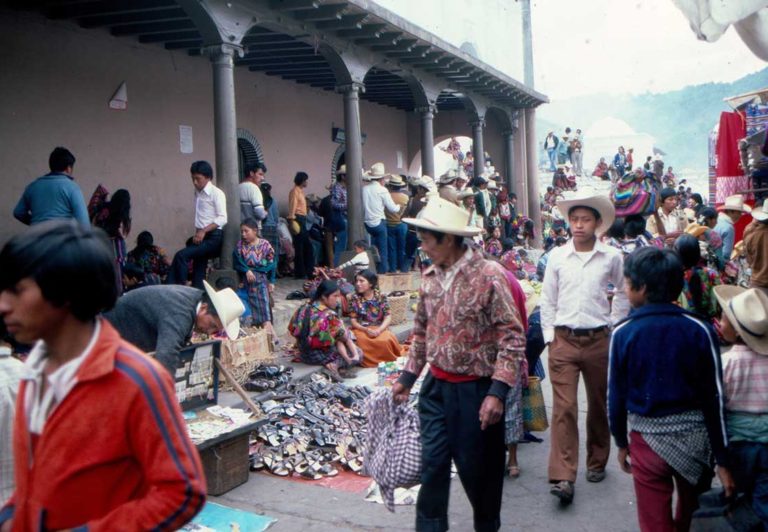 Handicraft stalls selling masks, textiles and pottery occupy much of the plaza. Things villagers need – food, soap, clothing, sewing notions, toys – cluster at the north end of the square and in the covered Centro Comercial Santo Tomás, which has an upper deck perfect for photographing all the bustle below.