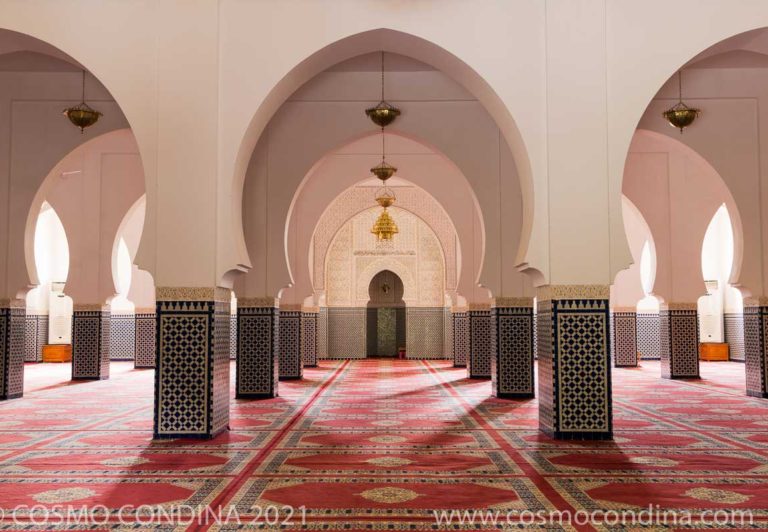 Mausoleum of Moulay Ali Cherif in the city of Rissani, was the founder of the Alaouite Dynasty of Morocco,. This mausoleum was opened to non-Muslims, however the tomb area is only accessible to Muslims.