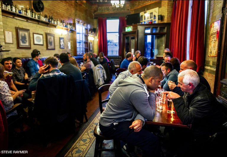 Pub-interior-filled-with-customers