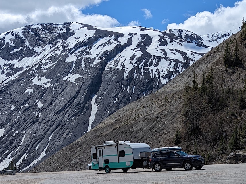 Suzanne Joiner's Jeep Grand Cherokee has no problem pulling her 23-foot travel trailer