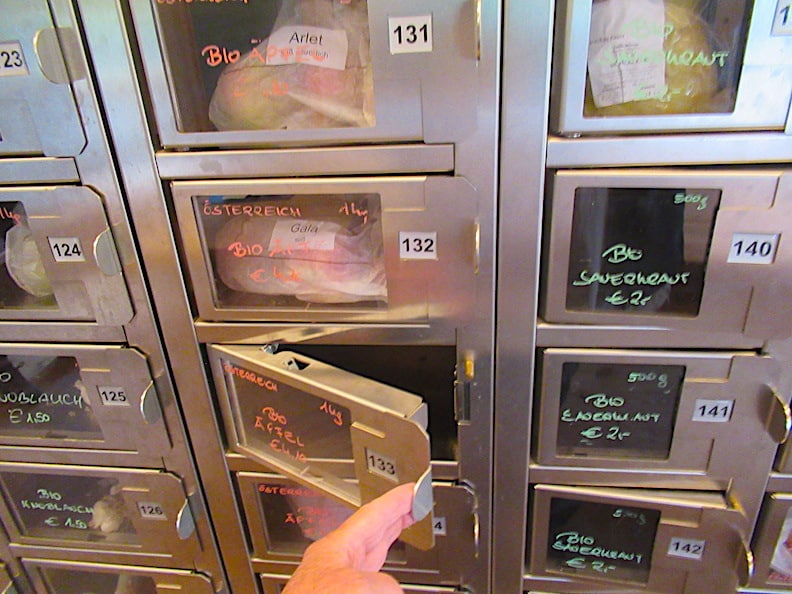 Stechaubauer vegetable shack operates a vegetable automat