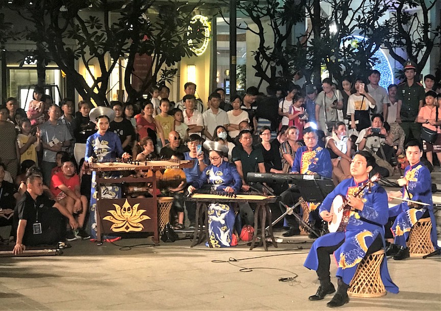 Musicials perform in Tet celebration on Nguyen Hue in Saigon