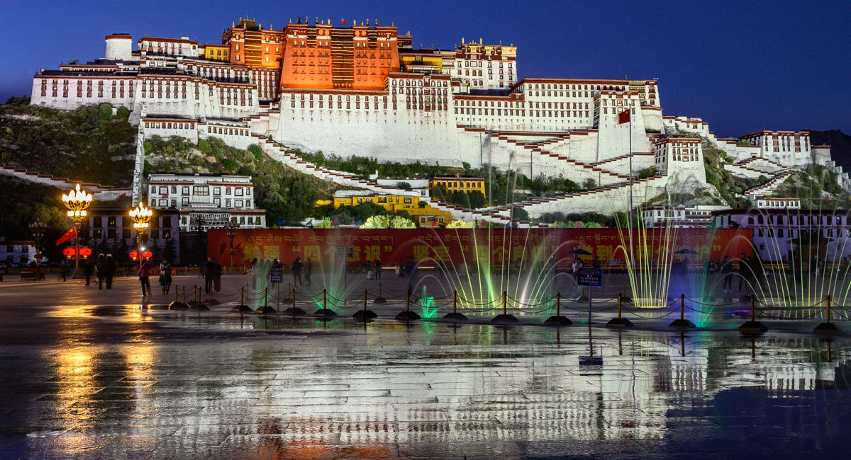 The magnificent Potala, a World Heritage Site and the highest palace in the world, was the winter home of the Dalai Lamas from 1649 to 1959. Located in Lhasa, Tibet, today it’s a museum with more than 1,000 rooms and 10,000 painted scrolls.