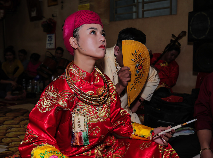 Lâm Nhi prepares for the hầu bóng trance ritual during which she will become a medium between humans and goddesses of the Four Palaces, 