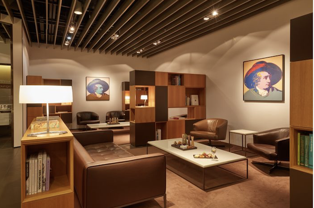 The Lufthansa lounge in Frankfurt is decorated with paintings by Dutch masters.