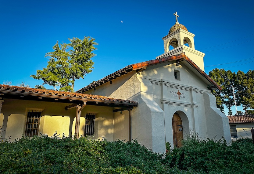 Mission Santa Cruz is located on Caifornia's Central Coast near a beach known for sea lions and surfing. 