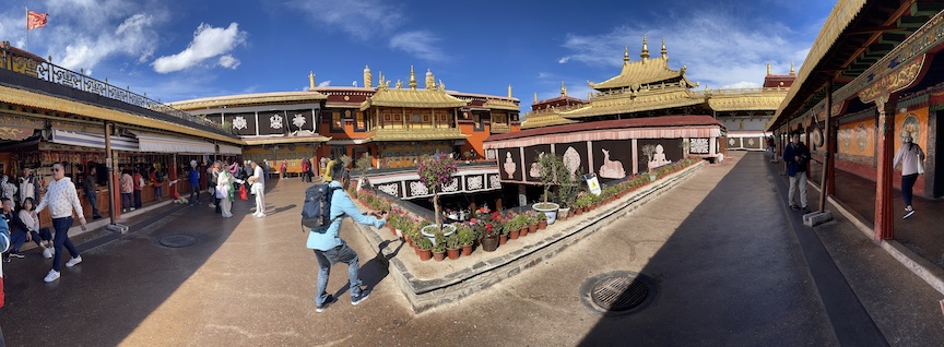 The roof of Jokhang Temple