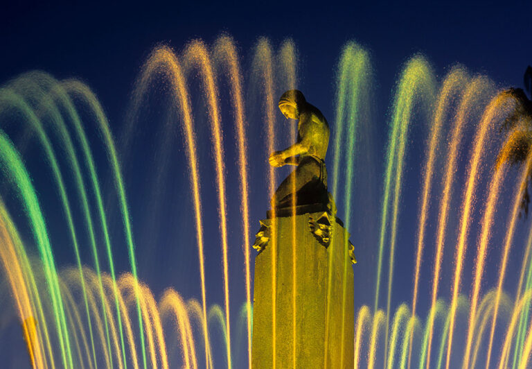 Electric Fountain, Beverly Gardens Park