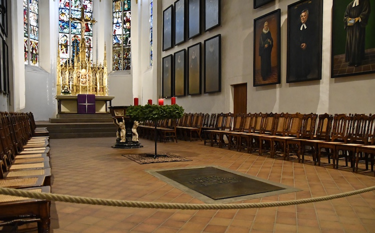 Bach’s grave is located inside St. Thomas Church.