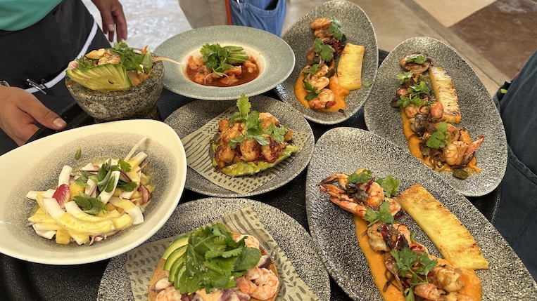 All-inclusive resorts serve lots of food.