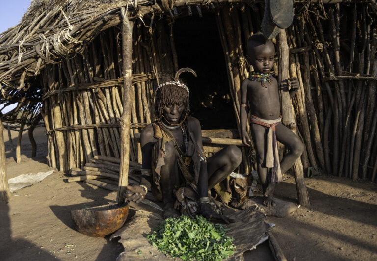 While the men are responsible for the livestock in the various tribes, the women are expected to care for the children, cook, fetch water, and maintain the household.
