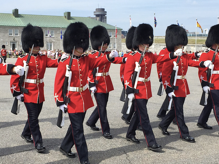 The changing of the guard in the Citidel de Quebec is similar to the one in London, with one major difference. The regiment is French and all orders have to be given in French. 