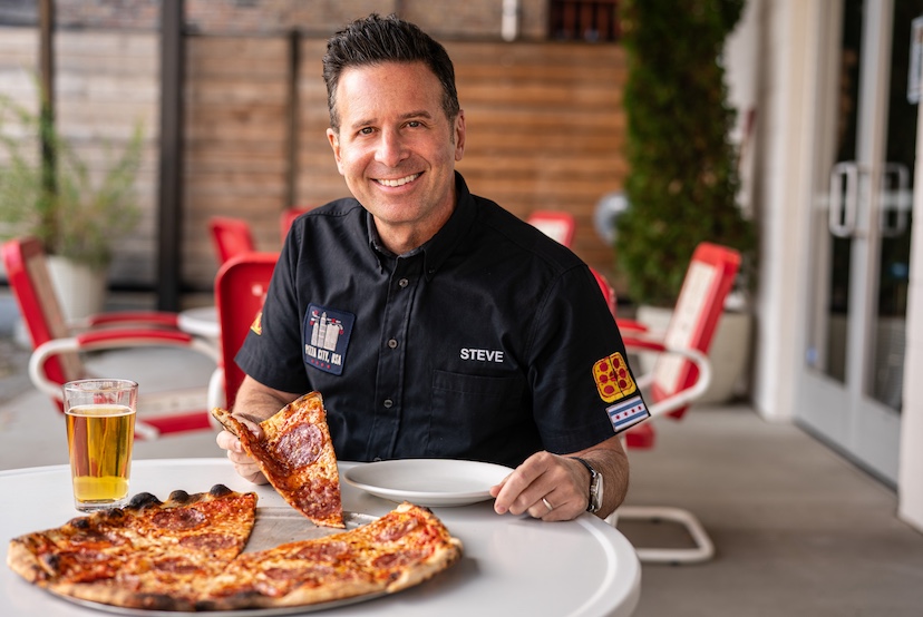 Chicago food reporter Steve Dolinsky samples a slice.