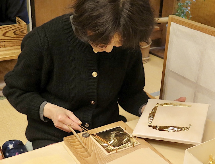 Kanazawa produces 90% of Japan’s gold leaf, a Traditional Craft Product used to decorate everything from lacquerware to household altars.
