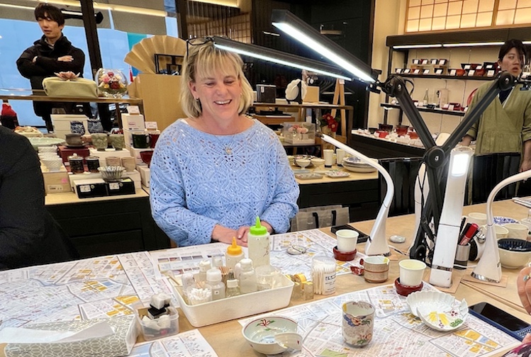 You can bring your own broken ceramic to repair at Mutoh or pay a small fee to repair a broken piece the shop acquires for its workshop.